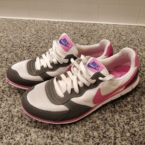 Brand New Nike Retro Sneakers Size 9.5
